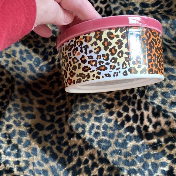 Hard Rock Hotel Dog Bowl - Picture 5 of 5